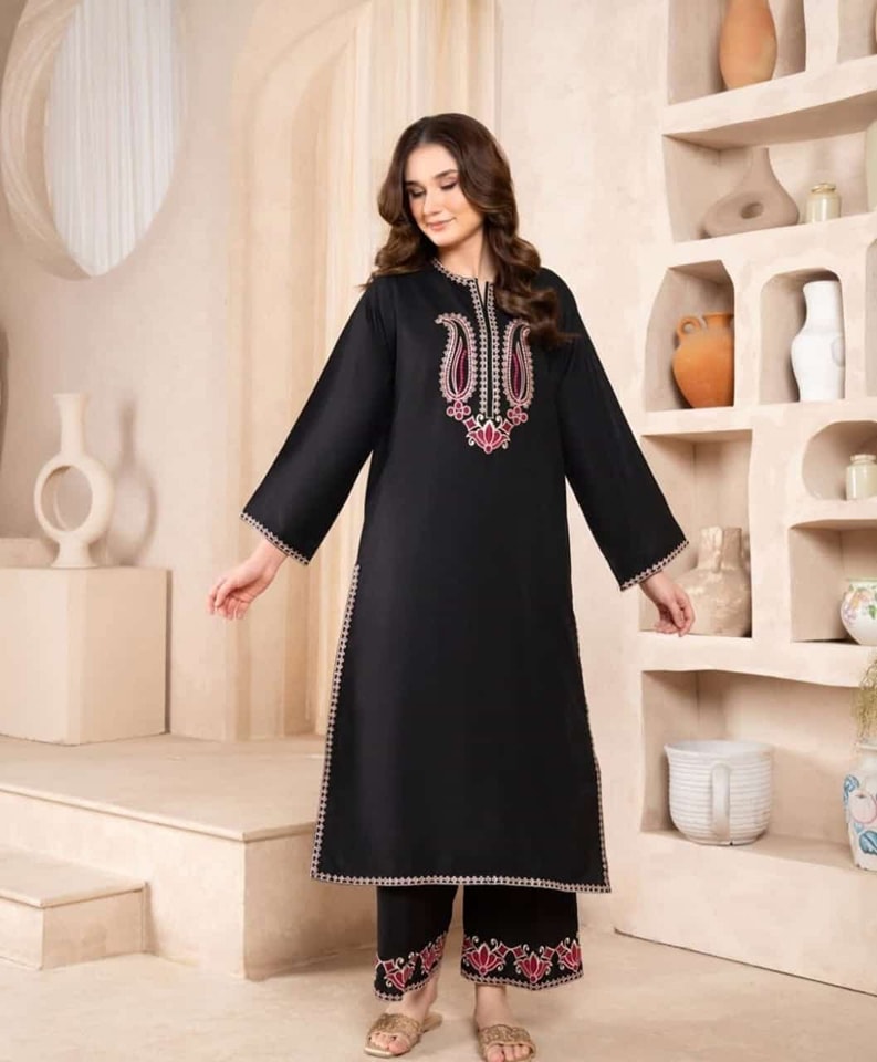 BLACK ROSE EMBROIDERY LONG LENGHT (HEAVY EMBROIDERY)